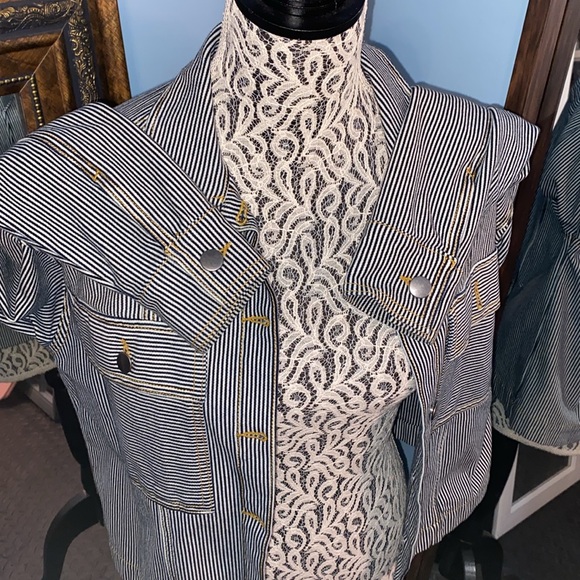 SPLENDID Sz. XS Denim striped jacket. Navy and white. Exc. condition. Runs big - Picture 3 of 8